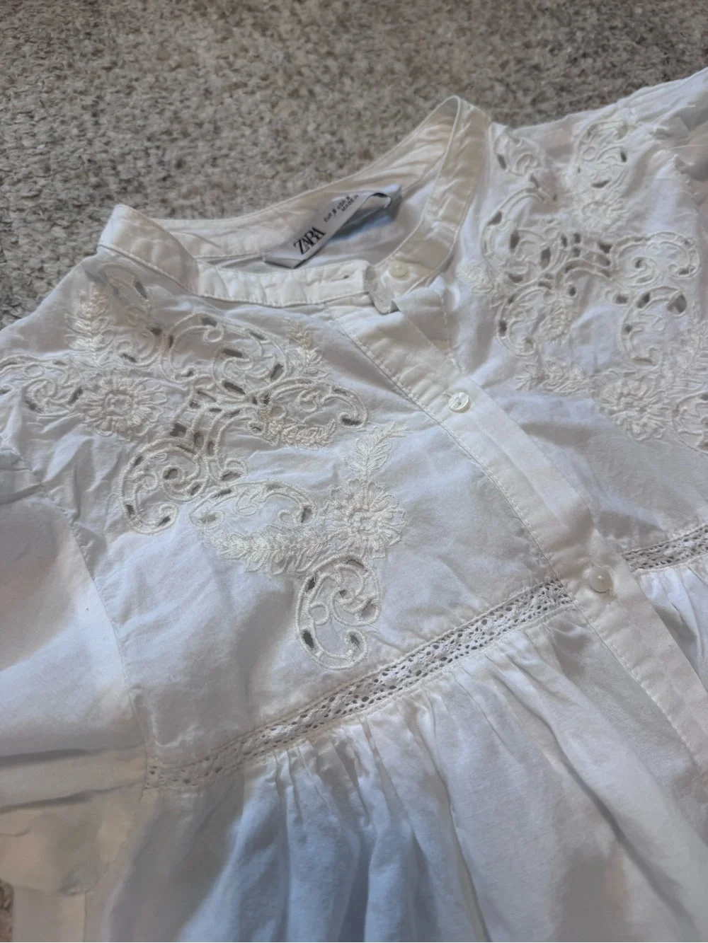 Zara lightweight white